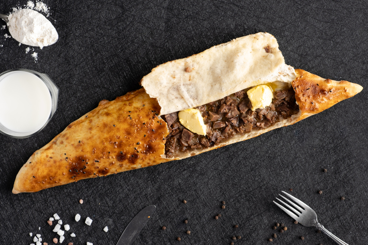 Kavurmalı Kapalı Pide