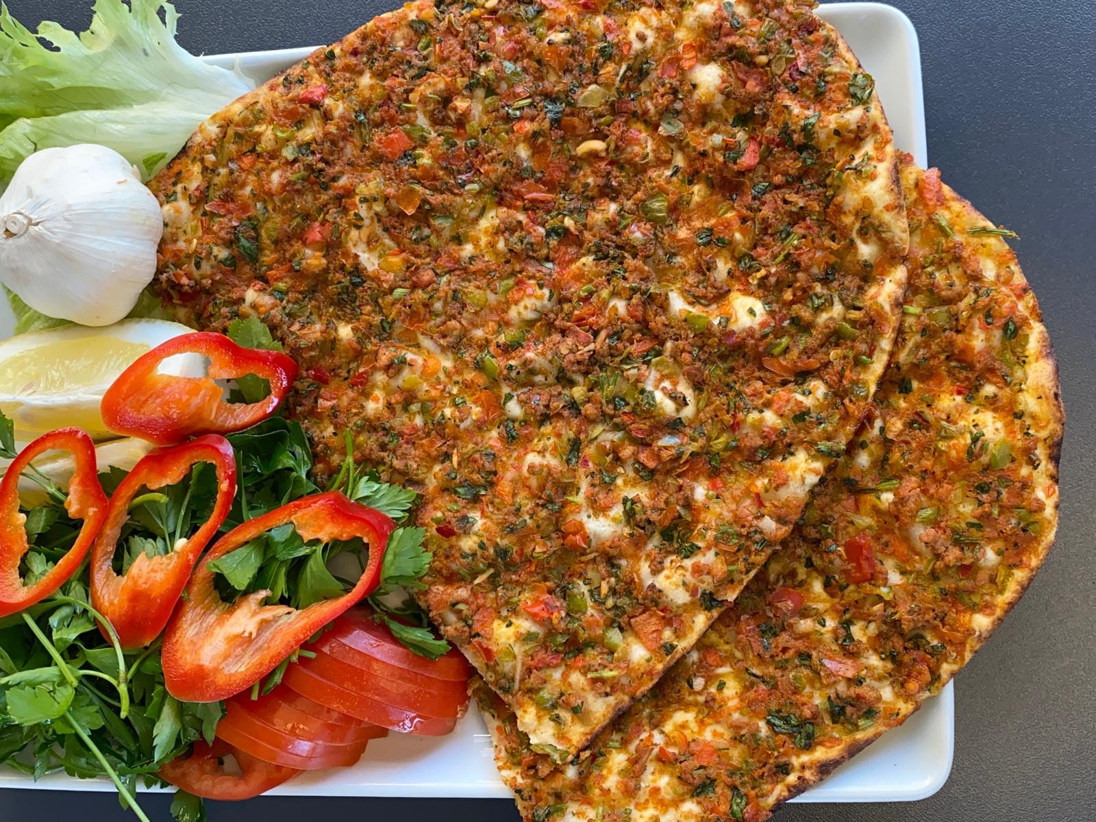 10'lu LAHMACUN+1 lt KOLA VEYA AYRAN