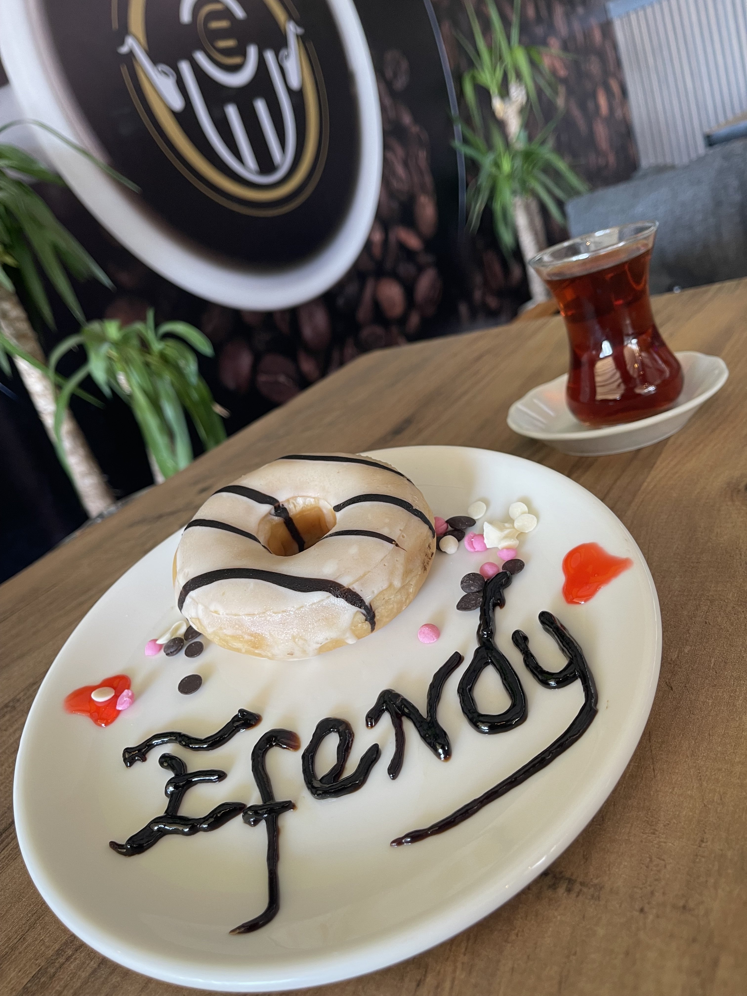 DONUT beyaz çikolatalı