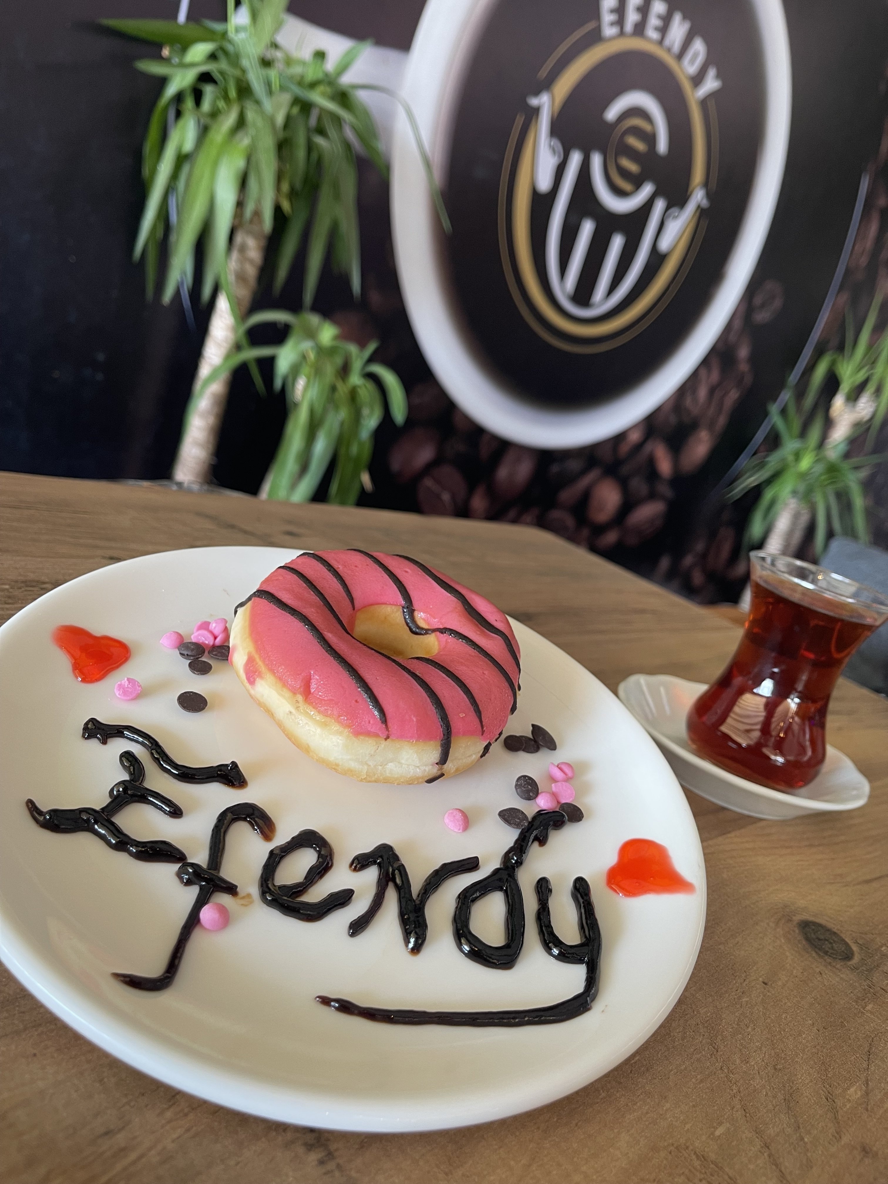 DONUT frambuazlı
